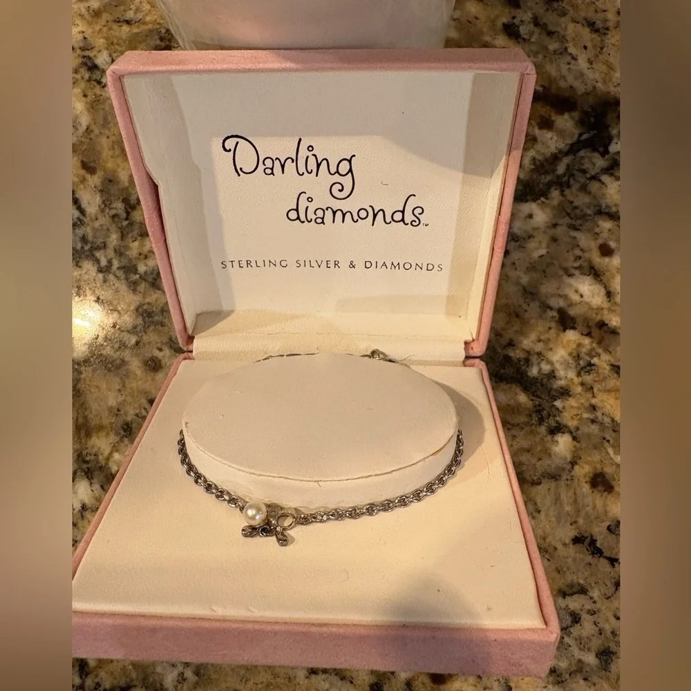 💓VINTAGE darling diamonds Sterling Silver & Diamond Bracelet